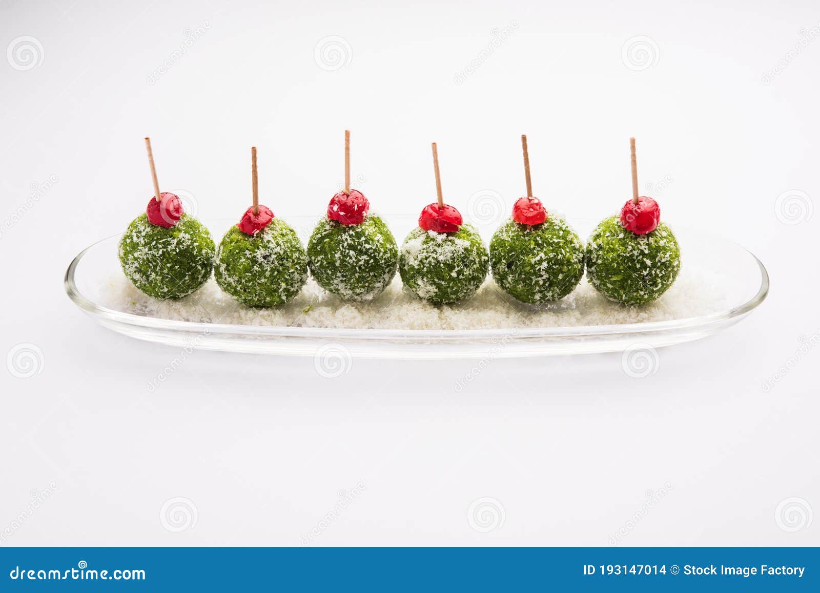 paan coconut laddu is indian sweet made using betel leaves and nariyal